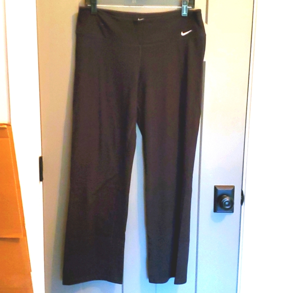 Nike dri fit black lounge pants. Sz L